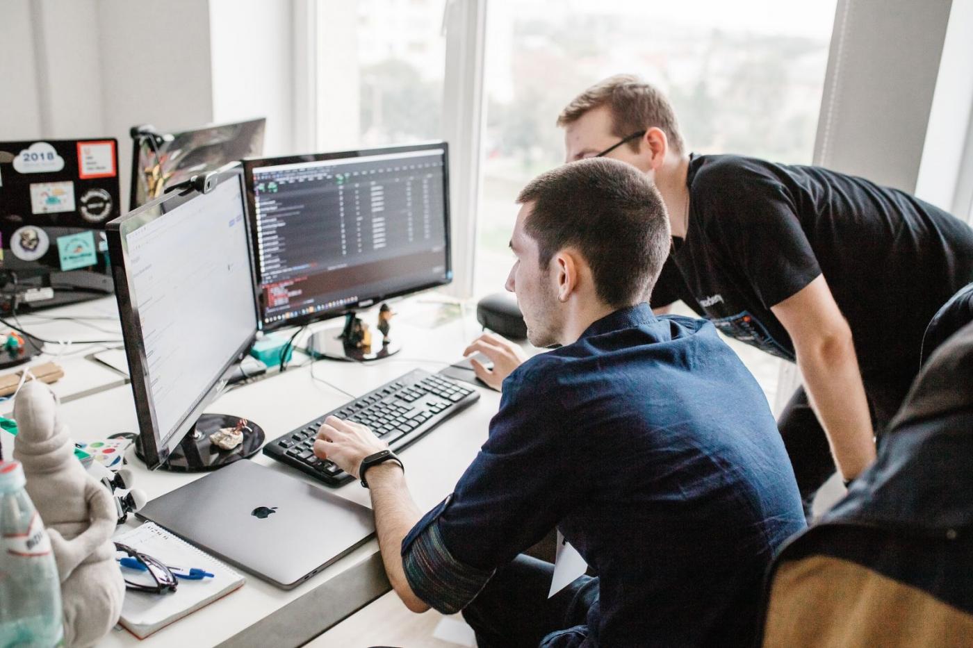 Возможность для студентов БНТУ: бесплатное обучение программированию в Binary Studio Academy